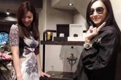张柏芝服装店因疫情暂停营业（张柏芝同款衣服）