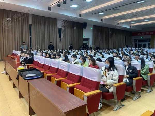 乌市为出疆复课学生开绿色通道(新疆乌鲁木齐国家开放大学)