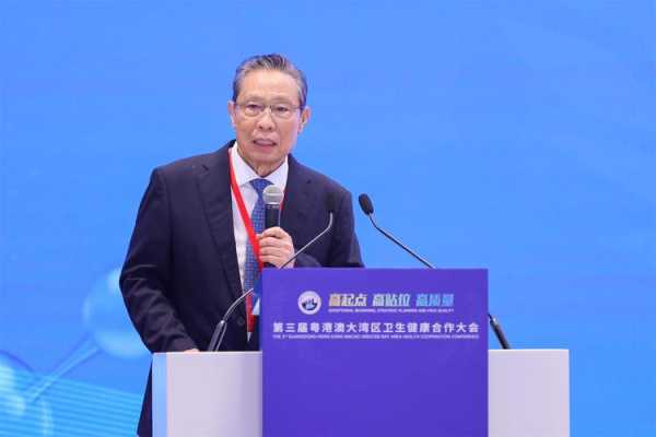 钟南山称近期将有新冠感染小高峰（钟南山新型冠状病毒感染特点）