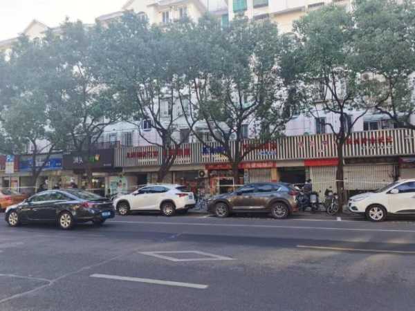 上海浦东新区一小区封控管理（上海浦东一小区调整为中风险）